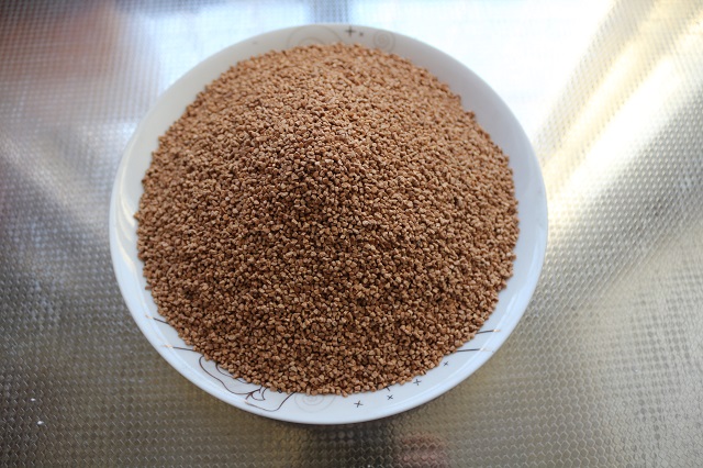 含油污水處理材料果殼濾料的特點(diǎn)與作用有哪些？